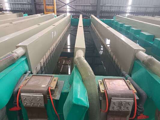 Goede prijs 150 T/M capaciteit Aluminium anodiseringslijn met 8-25 μm filmdikte en 6500 mm maximale profiellengte online