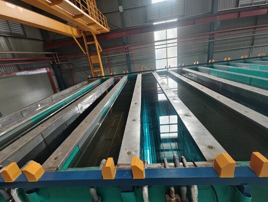 Goede prijs MEI-AL 500 ton/maand Volledig automatische PLC-besturingsanodiseringslijnen met een filmdikte van 5-25 μm online