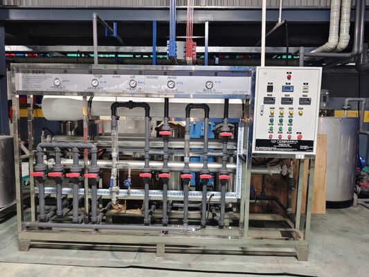 Goede prijs 1200 ton/maand Uitvoer 8-12 μm Filmdikte 6500 mm Maximale profiellengte Anodiserende productielijn voor oppervlaktebehandeling van aluminium online