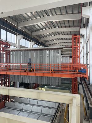 Goede prijs Volautomatische Verticale Aluminium Anodiseerproductielijn met Aangepast Verticaal Oxidatie- en Bovenloopkraanontwerp Online
