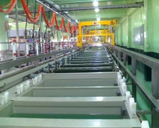 Goede prijs Semi-automatische micro-boog oxidatielijn voor lucht- en ruimtevaart- en defensiecomponenten met 50~200 μm keramische coatings en verticale en horizontale lay-outs Online