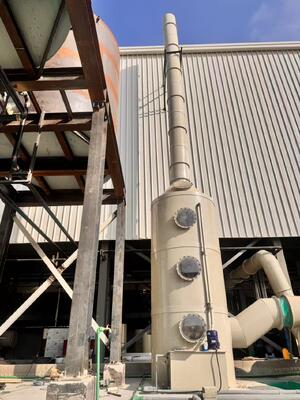 Goede prijs Aanpasbare automatische verticale anodiseringsproductielijn met een capaciteit van 300 ton/maand met een filmdikte van 10~12 μm Online
