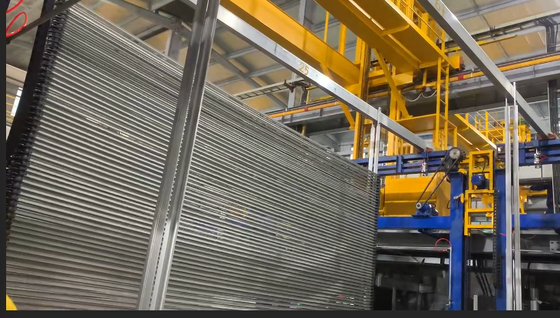 Goede prijs 500~1200 T/M Automatische aluminium anodiseringslijn met stabiele corrosiebestendigheid en een consistente kleurafwerking Online